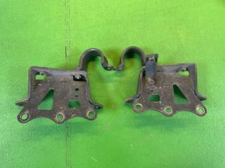 Крепление стабилизатора TOYOTA GRANVIA KCH16 1KZ-TE 48829-26140/48824-26200 1 ракурс