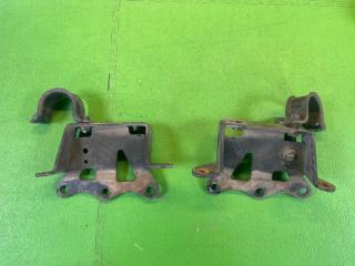 Крепление стабилизатора TOYOTA GRANVIA KCH16 1KZ-TE 48829-26140/48824-26200 2 ракурс