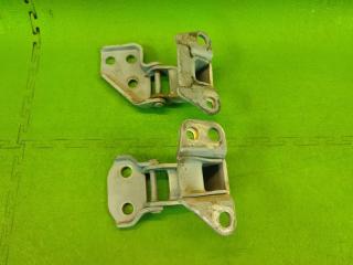 Петля дверная левая передняя TOYOTA ESTIMA TCR20 2TZ-FZE 6874028010,6872028010 4 ракурс Петля дверная левая передняя TOYOTA ESTIMA TCR20 2TZ-FZE 6874028010,6872028010 4 ракурс