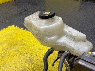 Главный тормозной цилиндр TOYOTA C-HR ZYX10 2ZR-FXE 47050-10100, 47210-10070 4 ракурс