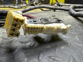 Электропроводка TOYOTA TUNDRA USK56L 3UR-FE 821640C180 1 ракурс