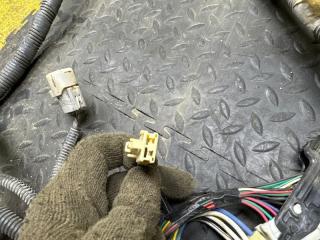 Электропроводка TOYOTA TUNDRA USK56L 3UR-FE 821640C180 2 ракурс