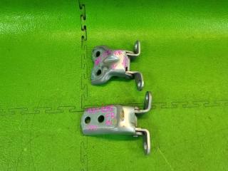 Петля дверная правая передняя TOYOTA AVENSIS AZT255 68710-0D010,68730-0D010 1 ракурс Петля дверная правая передняя TOYOTA AVENSIS AZT255 68710-0D010,68730-0D010 1 ракурс