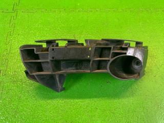 Крепление бампера заднее правое TOYOTA SIENTA 2017