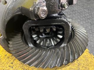 Редуктор задний NISSAN CARAVAN VWME25 ZD30-DDTI 38300VW503 3810015J10, 51/11 4 ракурс Редуктор задний NISSAN CARAVAN VWME25 ZD30-DDTI 38300VW503 3810015J10, 51/11 4 ракурс