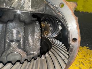 Редуктор задний NISSAN CARAVAN VWME25 ZD30-DDTI 38300VW503 3810015J10, 51/11 5 ракурс Редуктор задний NISSAN CARAVAN VWME25 ZD30-DDTI 38300VW503 3810015J10, 51/11 5 ракурс