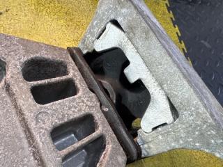 Подушка двс левая NISSAN NOTE SNE12 112205WK0A 3 ракурс