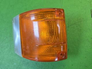 Габарит правый передний NISSAN CARAVAN KRME24 TD27 6294 3 ракурс