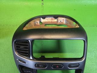 Консоль магнитофона MITSUBISHI DELICA PE8W 4M40 MR720570 4 ракурс