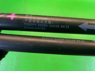 Амортизатор капота TOYOTA CROWN MAJESTA UZS207 3UZ-FE 53440-0W190 5 ракурс