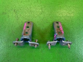 Петля дверная левая передняя MITSUBISHI PAJERO IO H77W 4G94 MR292179 MR414685 1 ракурс Петля дверная левая передняя MITSUBISHI PAJERO IO H77W 4G94 MR292179 MR414685 1 ракурс