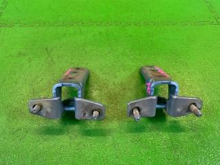 Петля дверная левая передняя MITSUBISHI PAJERO IO H77W 4G94 MR292179 MR414685 2 ракурс Петля дверная левая передняя MITSUBISHI PAJERO IO H77W 4G94 MR292179 MR414685 2 ракурс