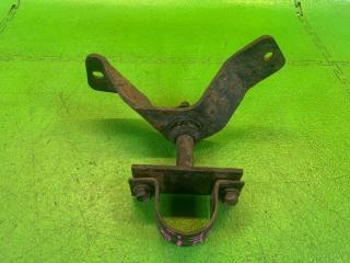 Крепление стабилизатора левое переднее TOYOTA GRAND HIACE VCH16 5VZ-FE 48823-26140,48819-26020 5 ракурс