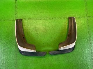 Брызговик передний TOYOTA CARINA 1997