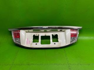 Вставка багажника TOYOTA CROWN MAJESTA UZS207 3UZ-FE 76801-30900-A0 1 ракурс