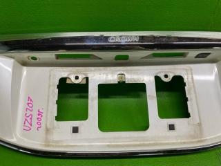 Вставка багажника TOYOTA CROWN MAJESTA UZS207 3UZ-FE 76801-30900-A0 3 ракурс
