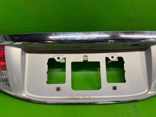 Вставка багажника задняя TOYOTA CROWN MAJESTA UZS207 3UZ-FE 76801-30900-B0 3 ракурс