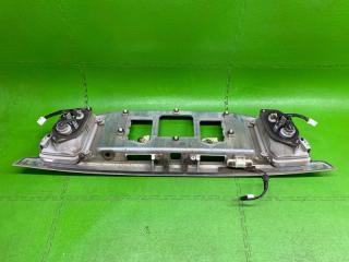 Вставка багажника задняя TOYOTA CROWN MAJESTA UZS207 3UZ-FE 76801-30900-B0 5 ракурс