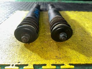 Амортизатор передний TOYOTA LAND CRUISER HDJ101 1HD-FTE 48510-69126 5 ракурс Амортизатор передний TOYOTA LAND CRUISER HDJ101 1HD-FTE 48510-69126 5 ракурс
