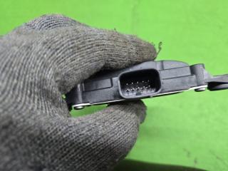 Датчик парковки TOYOTA C-HR ZYX10 2ZR-FXE 88162-10031 3 ракурс