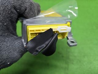 Блок управления airbag TOYOTA SIENTA NSP170 2NR-FKE 89170-52PP00 3 ракурс