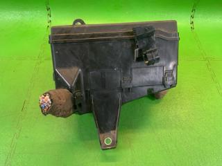 Блок предохранителей TOYOTA VOXY ZWR80 2ZR-FXE 82662-28300, 82641-28030, 110600-1180 4 ракурс