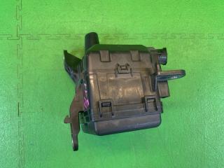 Блок предохранителей TOYOTA VOXY ZWR80 2ZR-FXE 82662-28310 3 ракурс