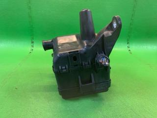 Блок предохранителей TOYOTA VOXY ZWR80 2ZR-FXE 82662-28310 5 ракурс