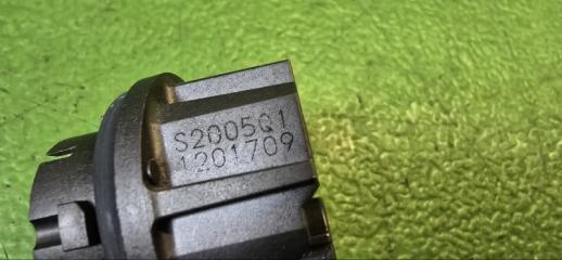 Лампа светодиодная задняя TOYOTA AQUA NHP10 1NZ-FXE 81536-52D50 3 ракурс