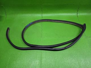 Уплотнитель крыла левый передний TOYOTA LAND CRUISER HDJ101 1HD-FTE 62312-60080-A0 1 ракурс