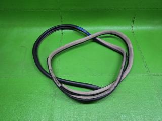 Уплотнитель крыла левый задний TOYOTA LAND CRUISER HDJ101 1HD-FTE 62332-60020-A0 1 ракурс