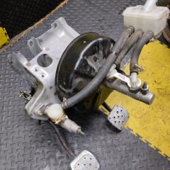 Главный тормозной цилиндр NISSAN CARAVAN CRGE24 TD27T 46010-10N00 47210-10N00 3 ракурс