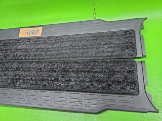 Накладка на порог задняя TOYOTA VOXY ZWR80 2ZR-FXE 67917-28160, 67918-28160 4 ракурс