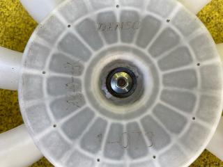 Вентилятор радиатора правый TOYOTA C-HR ZYX10 2ZR-FXE 16361-37070, 16361-37070,16363-36160 2 ракурс Вентилятор радиатора правый TOYOTA C-HR ZYX10 2ZR-FXE 16361-37070, 16361-37070,16363-36160 2 ракурс
