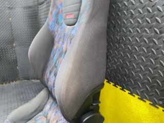 Сиденья комплект VEHICROSS 1997 UGS25 6VD1