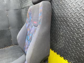 Сиденья комплект VEHICROSS 1997 UGS25 6VD1