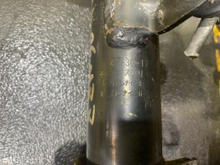 Стойка подвески задняя TOYOTA MR-S ZZW30 1ZZ-FE 48510-80081,48520-19835 3 ракурс