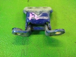 Петля дверная левая передняя ISUZU BIGHORN UBS73 4JX1 8942303924 3 ракурс