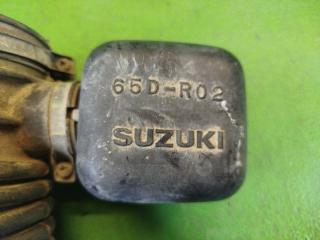 Патрубок воздушного фильтра SUZUKI ESCUDO TL52W J20A 1388165D00 2 ракурс Патрубок воздушного фильтра SUZUKI ESCUDO TL52W J20A 1388165D00 2 ракурс