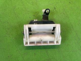 Фото запчасти ручка задней двери задняя MITSUBISHI PAJERO IO 2002 контрактная запчасть Запчасть ручка задней двери задняя MITSUBISHI PAJERO IO 2002