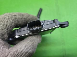 Датчик парковки TOYOTA C-HR ZYX10 2ZR-FXE 88162-10031 3 ракурс Датчик парковки TOYOTA C-HR ZYX10 2ZR-FXE 88162-10031 3 ракурс