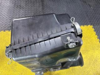 Корпус воздушного фильтра TOYOTA LAND CRUISER URJ202 1UR-FE 17700-50350 3 ракурс