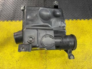 Корпус воздушного фильтра TOYOTA LAND CRUISER URJ202 1UR-FE 17700-50350 4 ракурс