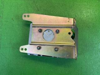 Электронный блок ISUZU BIGHORN UBS69 4JG2 8970706740 2 ракурс