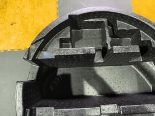 Ящик под инструменты TOYOTA C-HR ZYX10 2ZR-FXE 64777-10010 64997-10010 3 ракурс Ящик под инструменты TOYOTA C-HR ZYX10 2ZR-FXE 64777-10010 64997-10010 3 ракурс