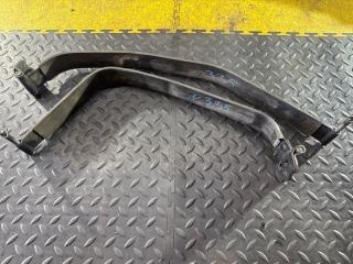 Крепление бака TOYOTA LAND CRUISER URJ202 1UR-FE 77601-60310 77602-60110 1 ракурс