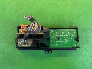 Блок климат-контроля TOYOTA STARLET EP95 4E-FE 55900-10390 3 ракурс