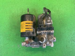 Запчасть блок abs TOYOTA PRIUS 2015