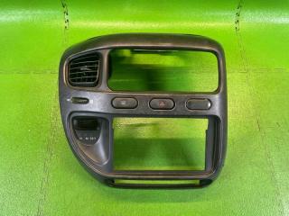 Консоль магнитофона MITSUBISHI DELICA PD8W 4M40 MR720570 1 ракурс