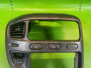 Консоль магнитофона MITSUBISHI DELICA PD8W 4M40 MR720570 3 ракурс